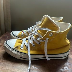 Converse Chuck Taylor yellow